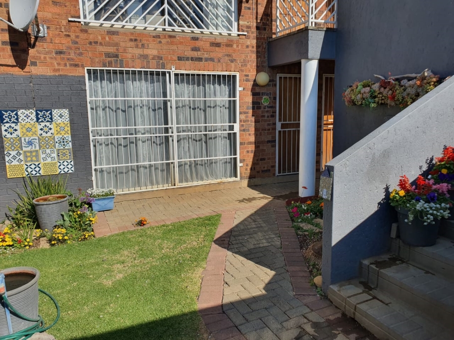 To Let 1 Bedroom Property for Rent in Pellissier Free State